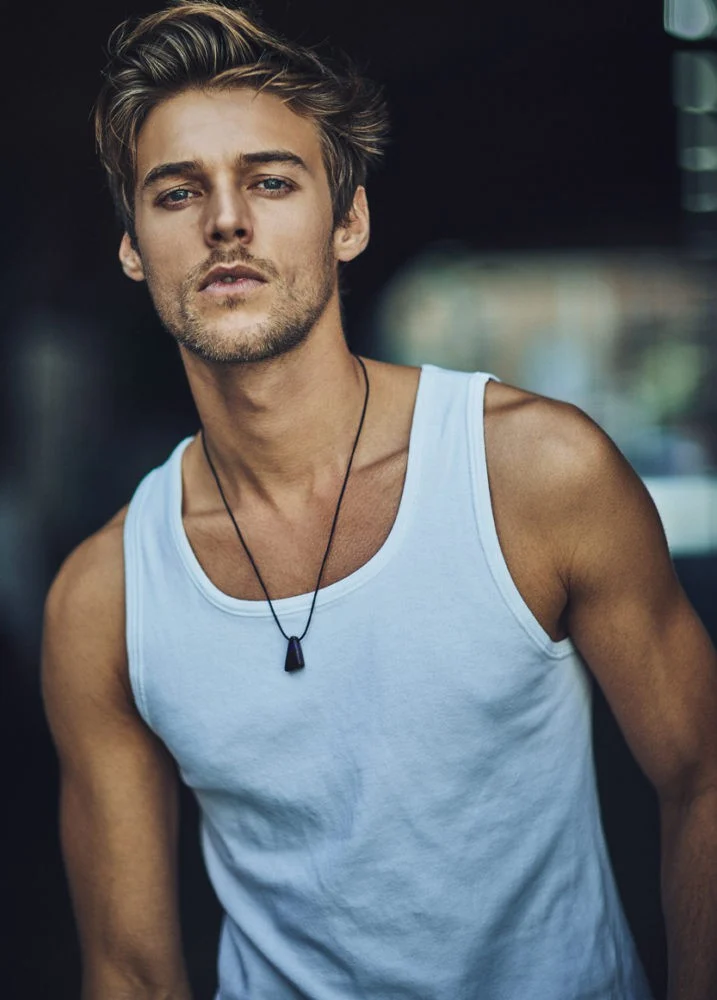 robbie wadge(英国男模时隔六年回归，30岁帅气依旧，外形条件无可挑剔)