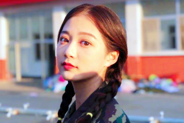 中国传媒大学校花冯琳，她实习去了哪？实习时如何做出适合的选择