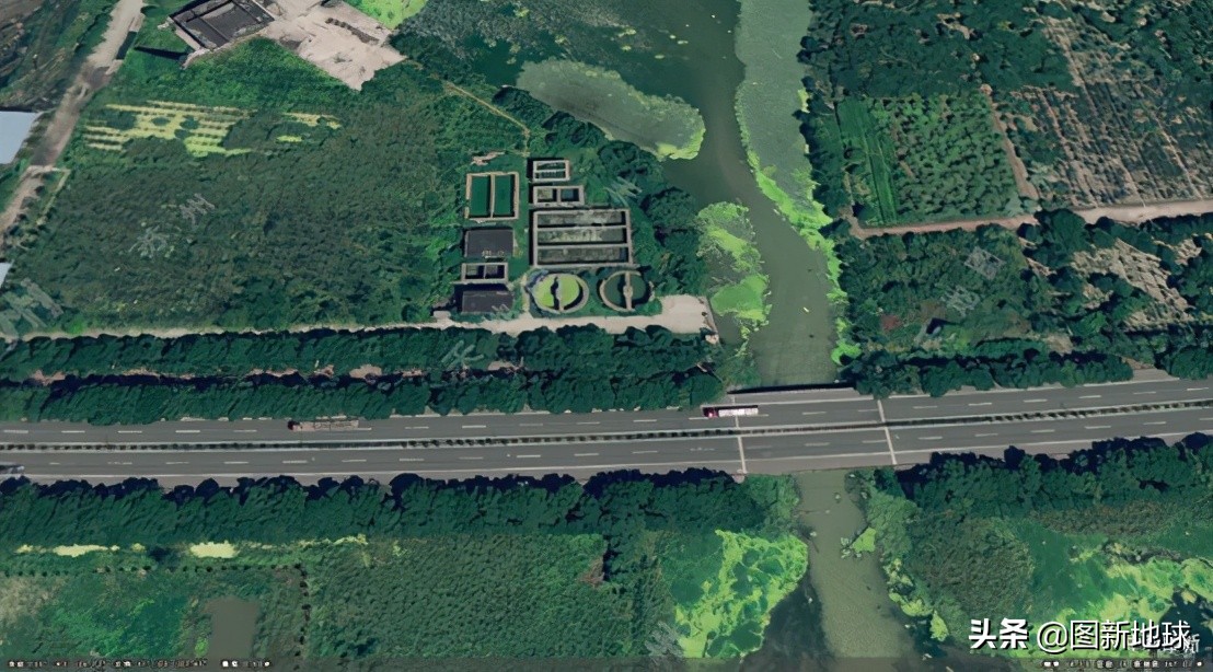 上帝视角带你浏览村镇高清卫星地图以及教你如何下载卫星地图