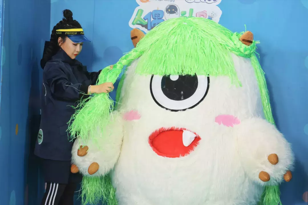 能让嘉宾一秒拾起童心的综艺,就服《人偶总动员》!