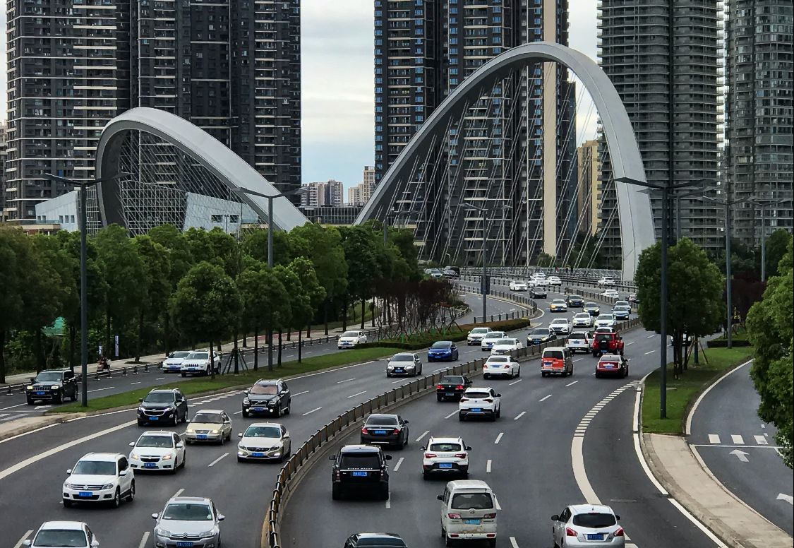 中和镇,由原华阳县府河航运码头"中和场"演变而来,至今老成都人称此地