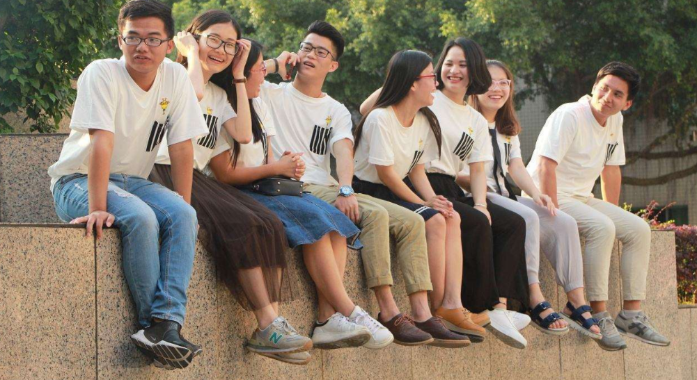 新生即将踏入大学校园，自我介绍很重要，社恐的学子看过来