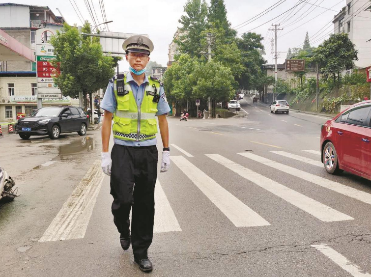 2021下半年各地辅警陆续开始招聘，工资不高，但3点优势让人眼红