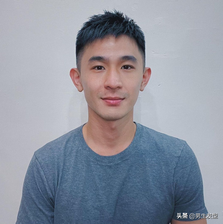 男生剪这三款发型,帅气有颜值