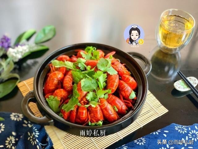 手抓龙虾怎么做好吃（手抓小龙虾核心技术配方分享）