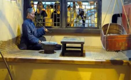 东北人的炕到底有什么魅力，为什么这么多年还在村里卧室盛行