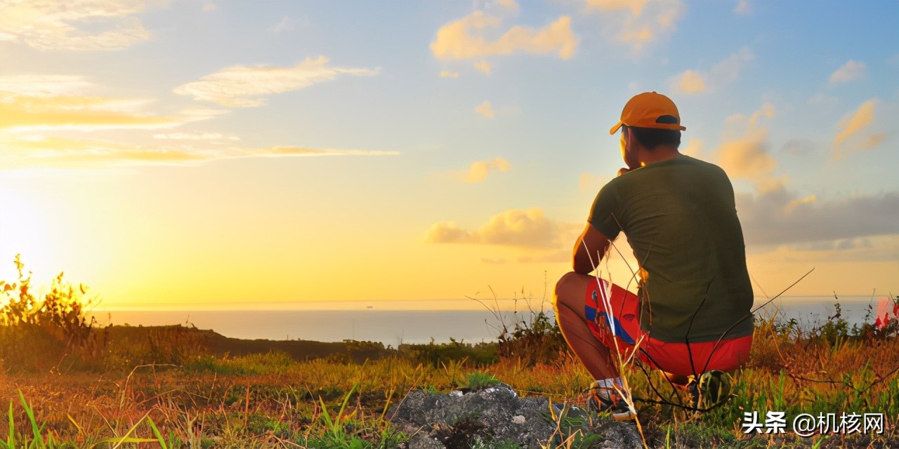学校女生模拟器（为了寻找没能活到90岁的原因）