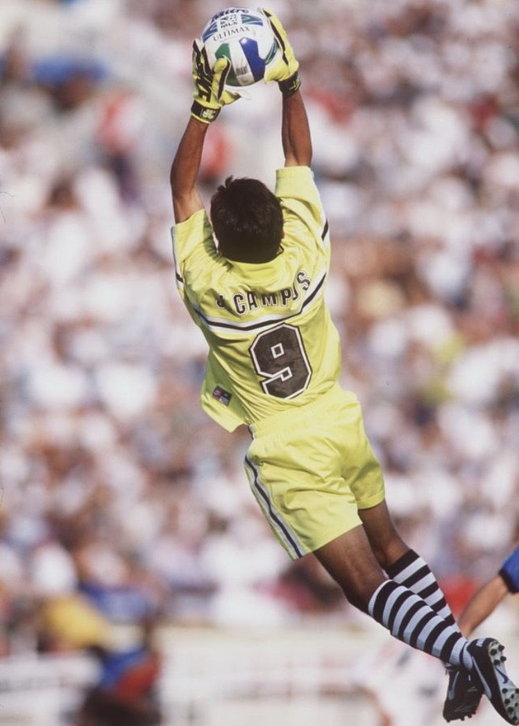 也正是这个原因,当坎波斯成为专职门将后,还是不能忘记进球的感觉.