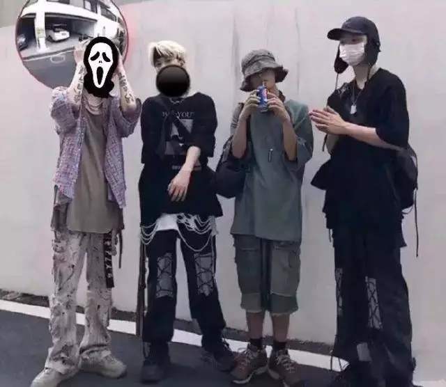 对于艺考生，服饰选择这么重要！尤其是播音主持，别一身黑出镜