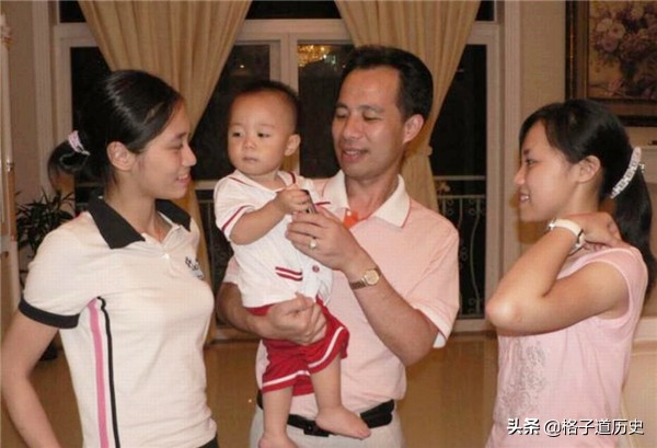 高考时语文卷不写名，英语卷睡觉，她是如何成为广西高考状元？