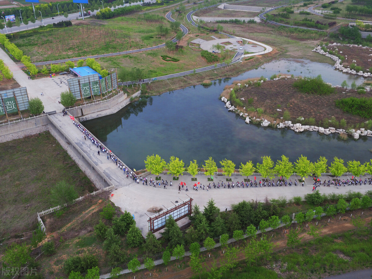 学生成绩低在犹豫是否走单招，看完这5所高校的数据，就有答案了