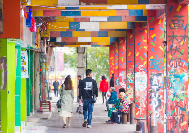 山城重庆，轻轨出行，玩转8D网红城市