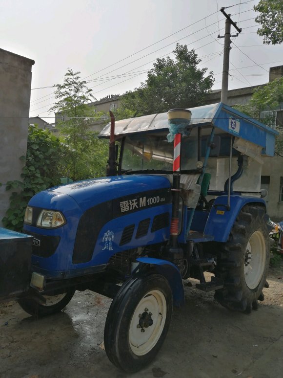 農(nóng)民出售14年的雷沃900拖拉機(jī)，愛車農(nóng)民，看看值多少錢？
