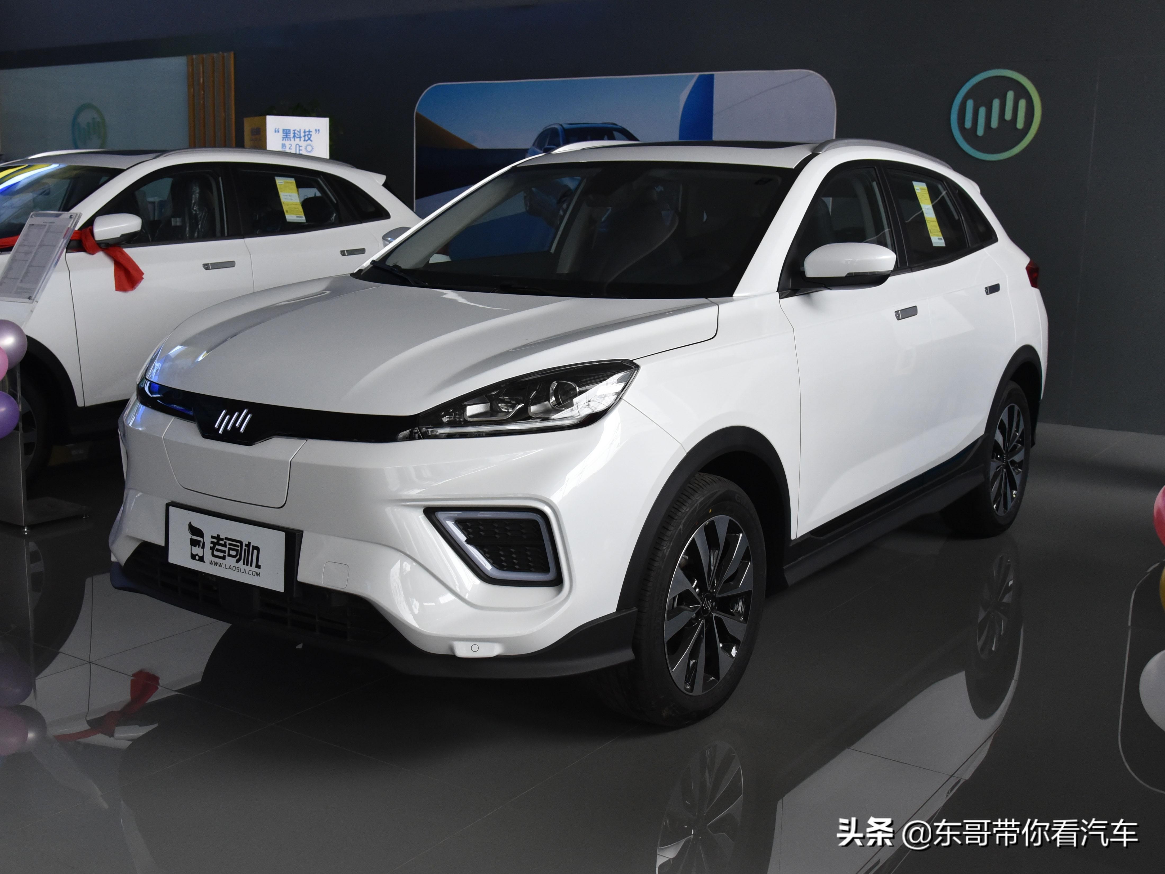 403km续航，快充0.5小时，低价家用代步SUV，实拍威马EX5