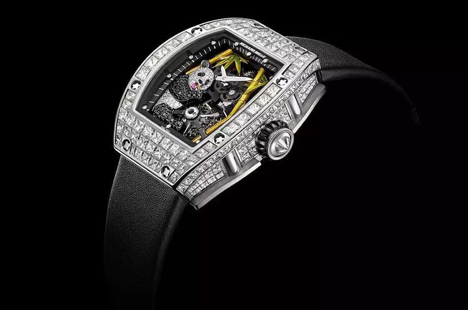 1200万迈巴赫和800万劳斯莱斯不算啥，2000万的手表你们见过吗？