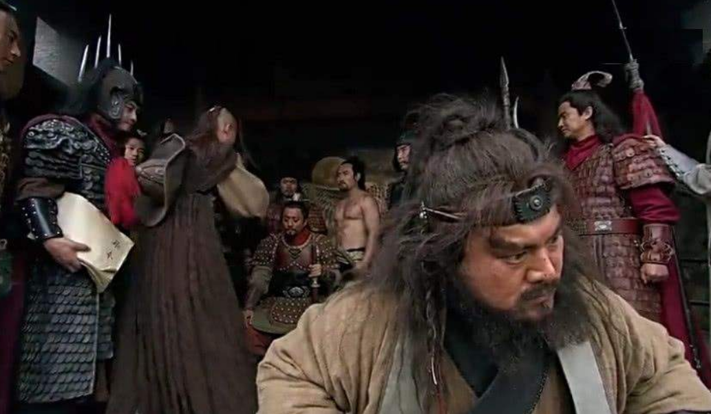 李逵斧劈宋江是为了正义？看看前因后果，发现令人难以接受的真相