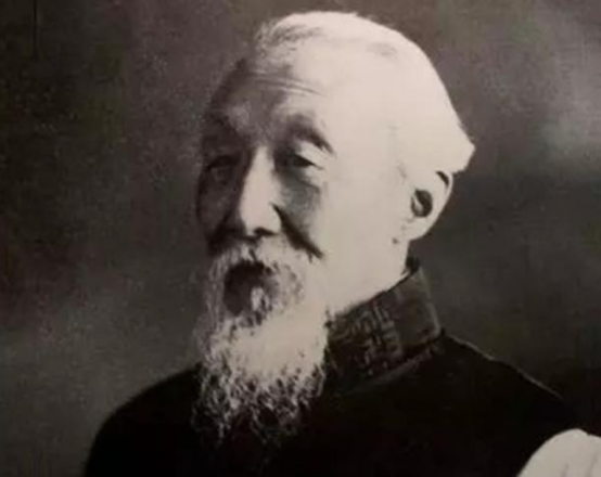 复旦创始人马相伯：91岁卖画捐赠将士，为何会说自己是条狗？