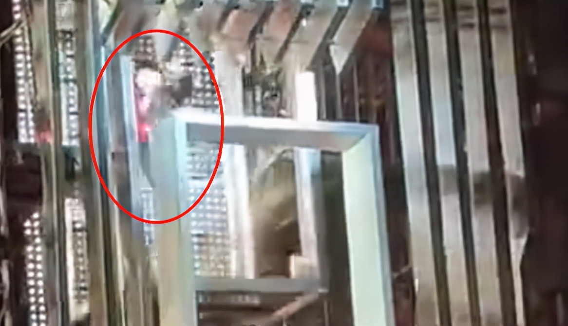 张杰演唱会电梯出意外！重摔在地右手全是血，场面惊心粉丝尖叫