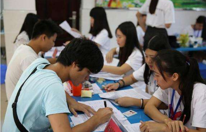 专科为啥要叫“职业技术学院”？专科“优势”要了解，不比本科差