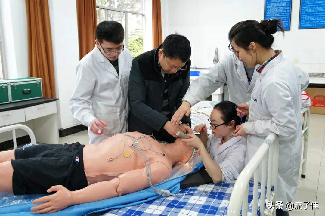 四川考生282分被西南医科大录取，家长开心，网友：能毕业吗？