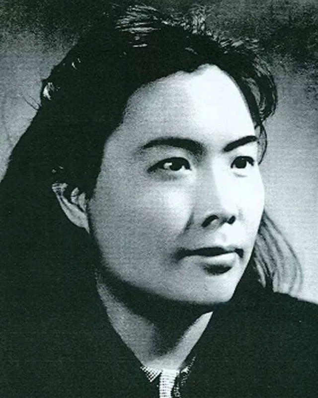 1955年，四位元帅夫人被授军衔，分别是哪四人？其他元帅夫人呢？