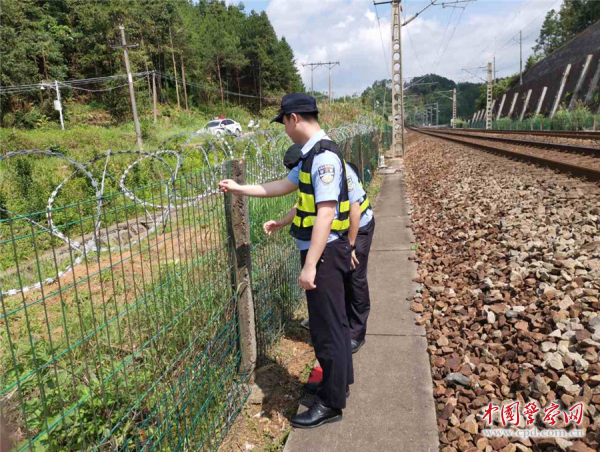 【我在岗位上】各地公安机关端午期间坚守岗位保平安