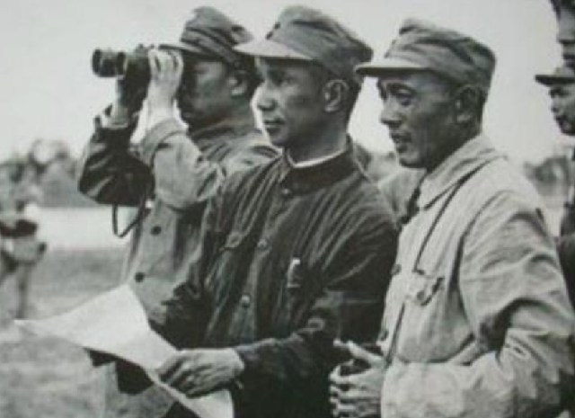 1932年刘伯承担任红校校长，17年后，当年手下连长已成“战神”