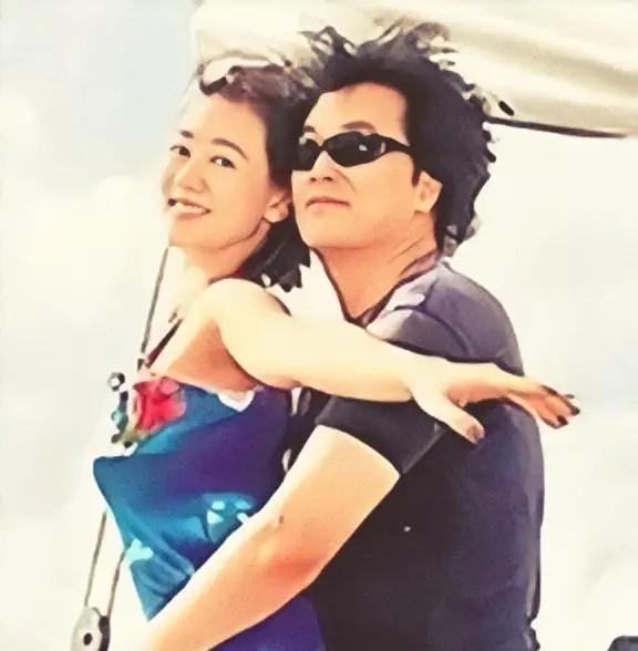 翁虹的风月情史，从性感女神变为贤妻良母，靠美色征服了5个男人