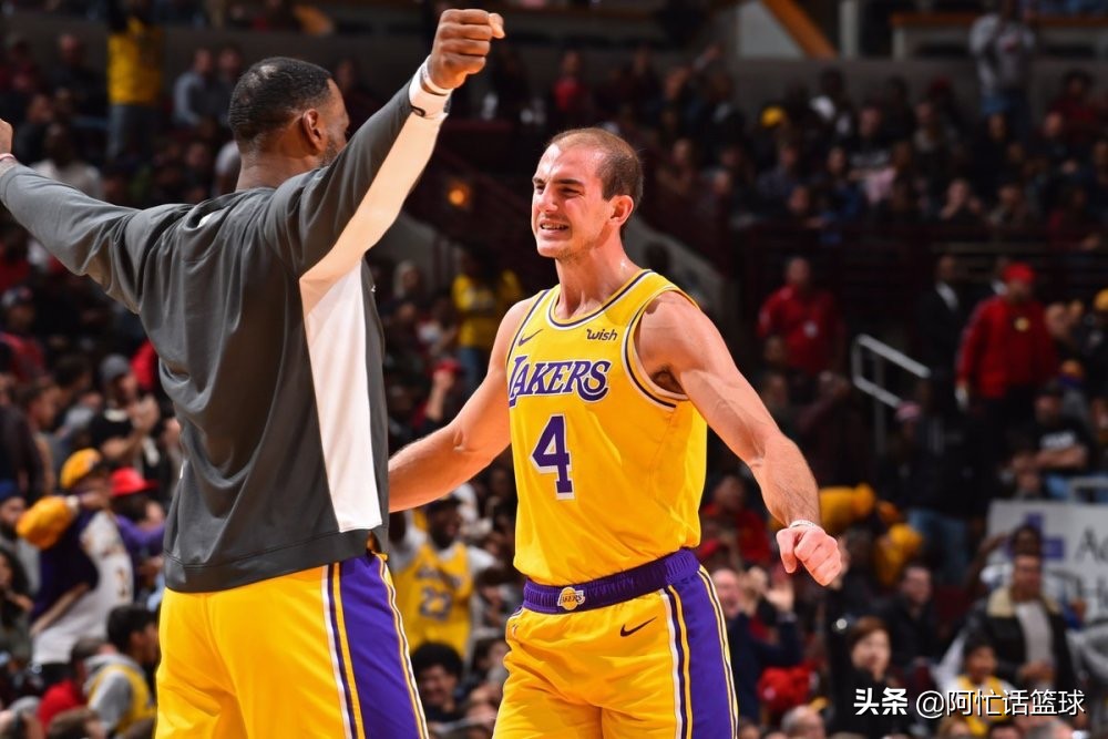 为什么nba能跑得快(年薪264万美元，为何是历史最佳？跑得快打得狠，他是湖人卡皇)