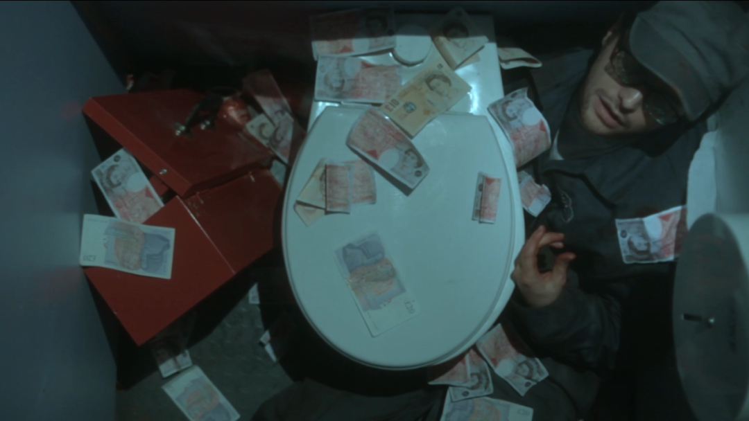 女厕所里的限制级丧尸片,全程不忍直视!