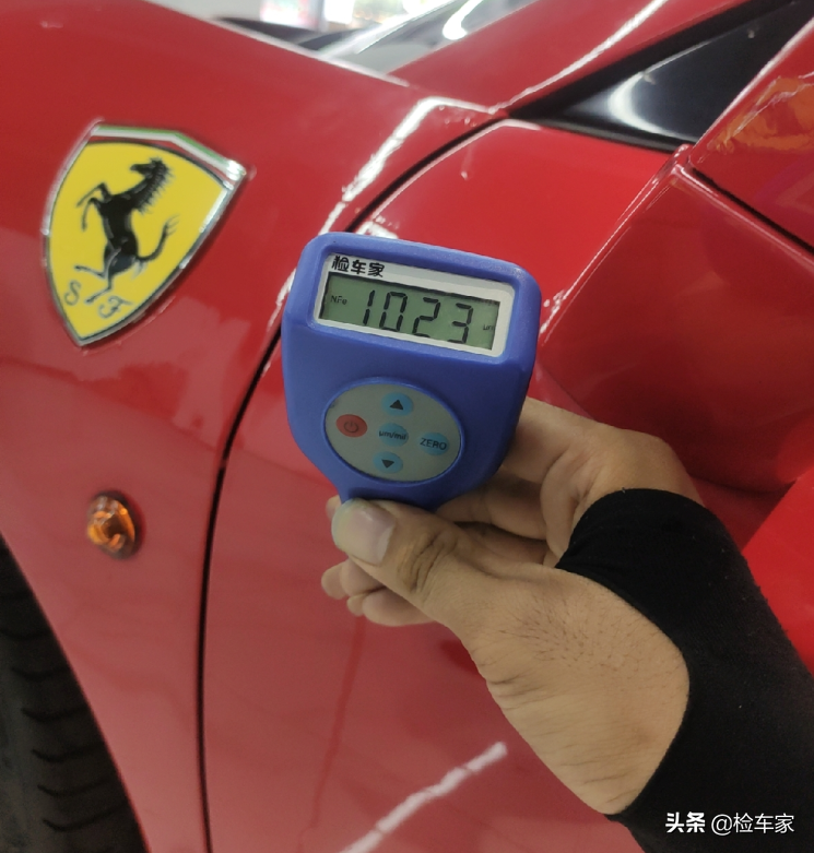 不到3万公里贬值近300万！225万的二手法拉利458香吗？