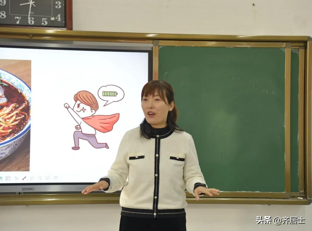 兰州市教育专家团队来华亭一中开展高考备考研讨交流活动