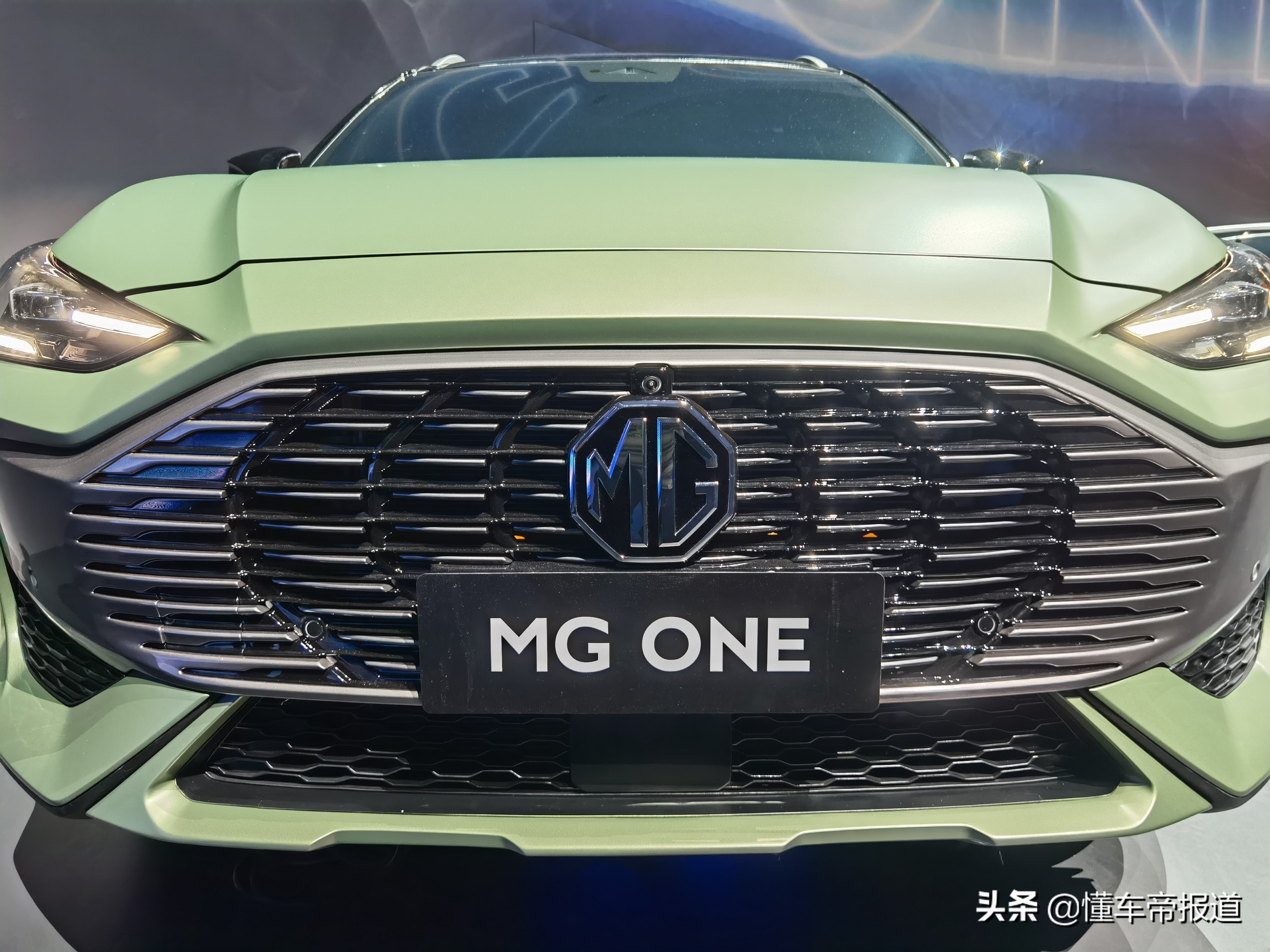 新车｜紧凑SUV，采用最新家族设计语言，名爵MG ONE发布