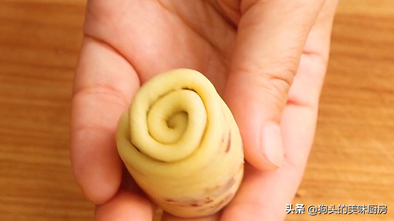 1碗面粉5个鸡蛋，分享你想不到的做法，比馒头简单，比油条还香