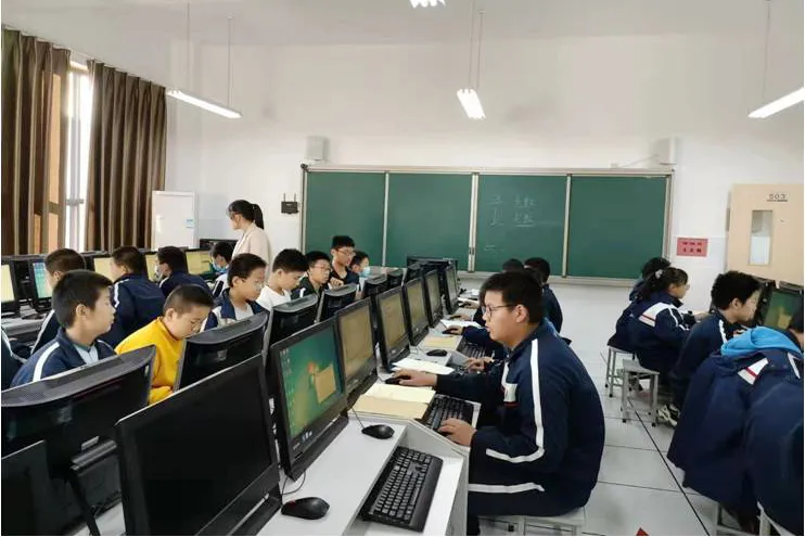 鄭州市第五十四中學(xué)社團活動“社”彩繽紛(圖7)