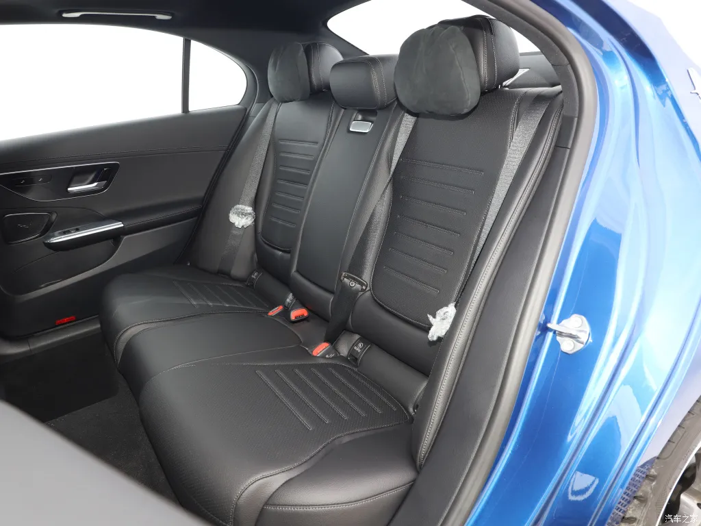 奔驰C 200 L 运动版：9AT+后驱！它是宝马3系的最大对手？