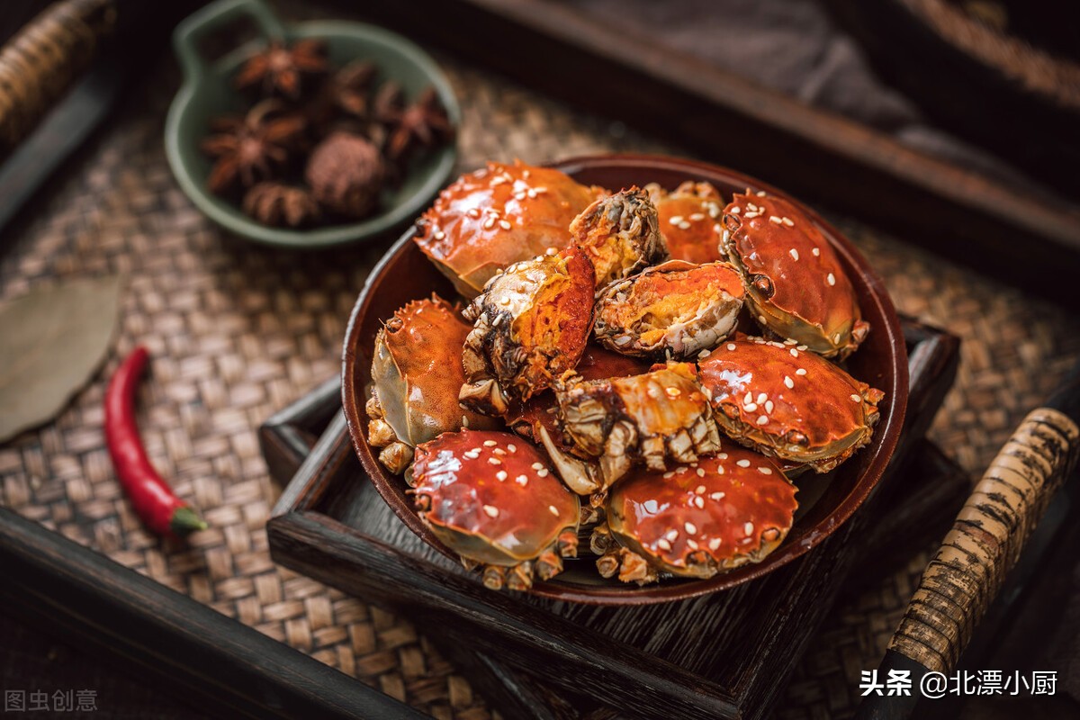 买螃蟹时如何快速区分公母？一招教你轻松辨别