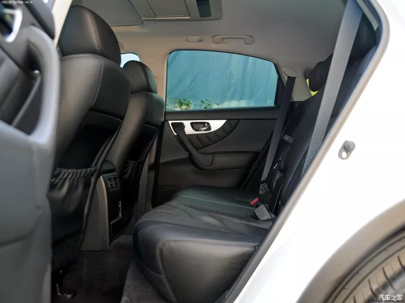 二手车：进口中大型SUV四驱+V6，英菲尼迪QX70现在仅售25万元