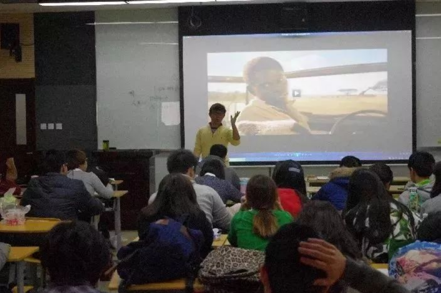 大学选修课很重要，会对未来发展有帮助，千万不要轻易的就忽略掉