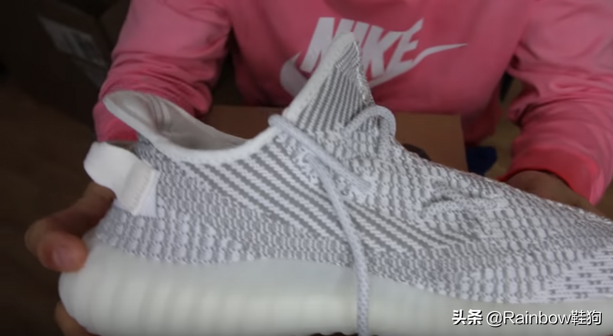 Yeezy 350 Kaws鞋带系法教学 椰子350v2鞋带kaws系法步骤图