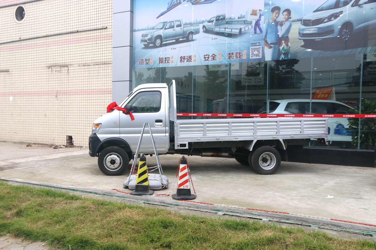 走街串巷也不限行的小货车，首付1.28万就能开回家