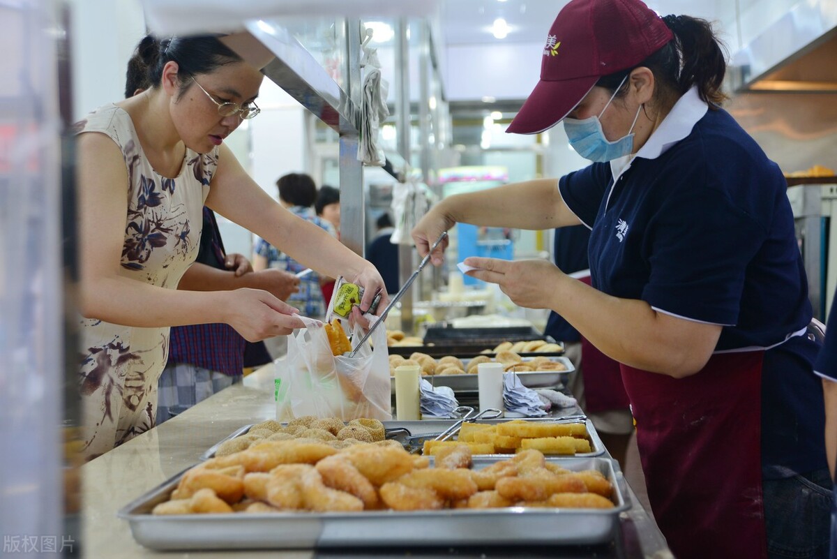 深圳男人开早餐店，一年狂赚100万，前妻嫉妒得眼睛发红，学学？