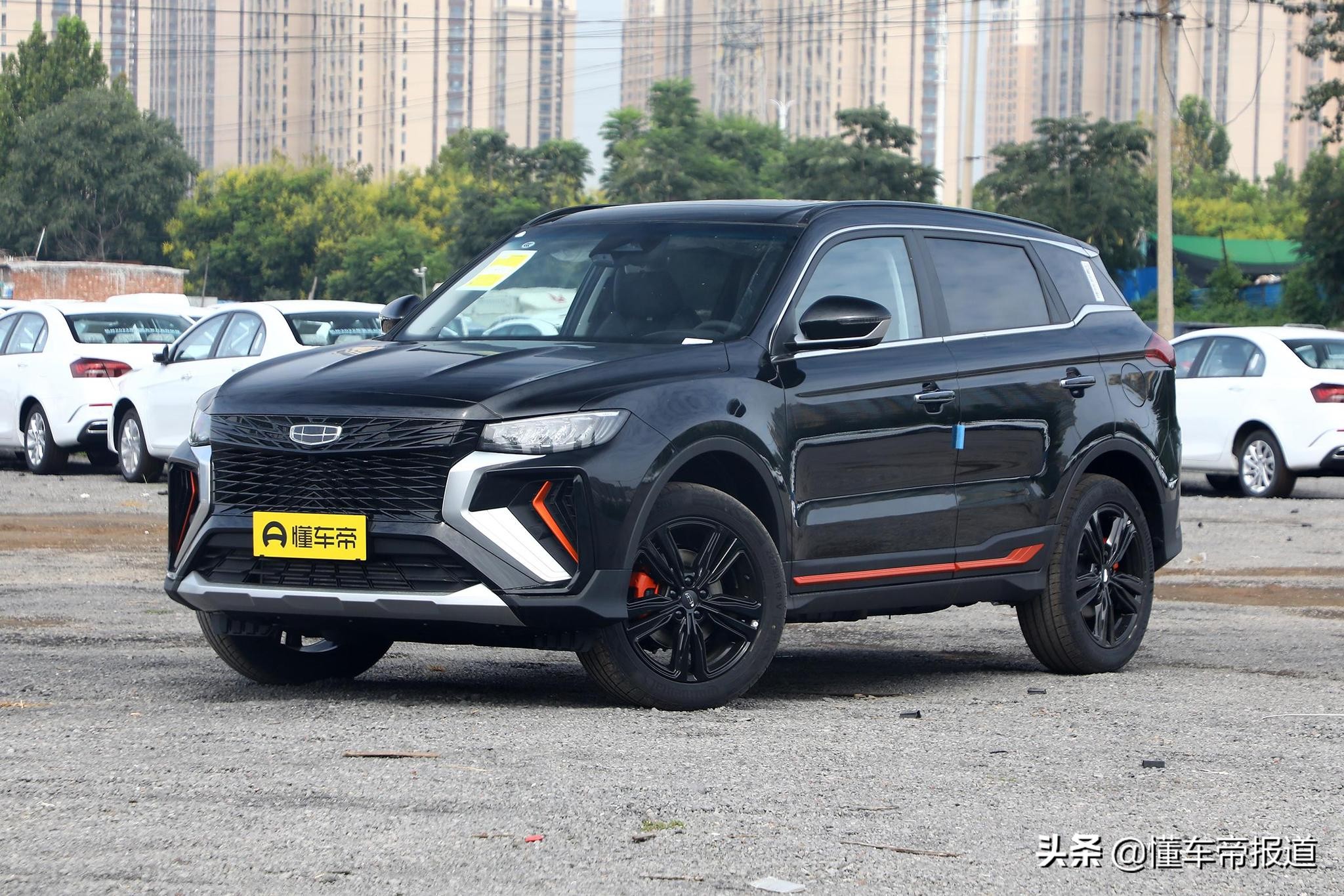 该车此前已开启预售,共推出四款车型,预售价区间为11.68-14.68万元.