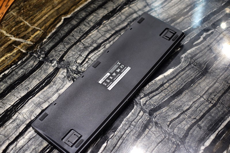 雷柏V500PRO多模版.有线/无线.背光游戏机械键盘