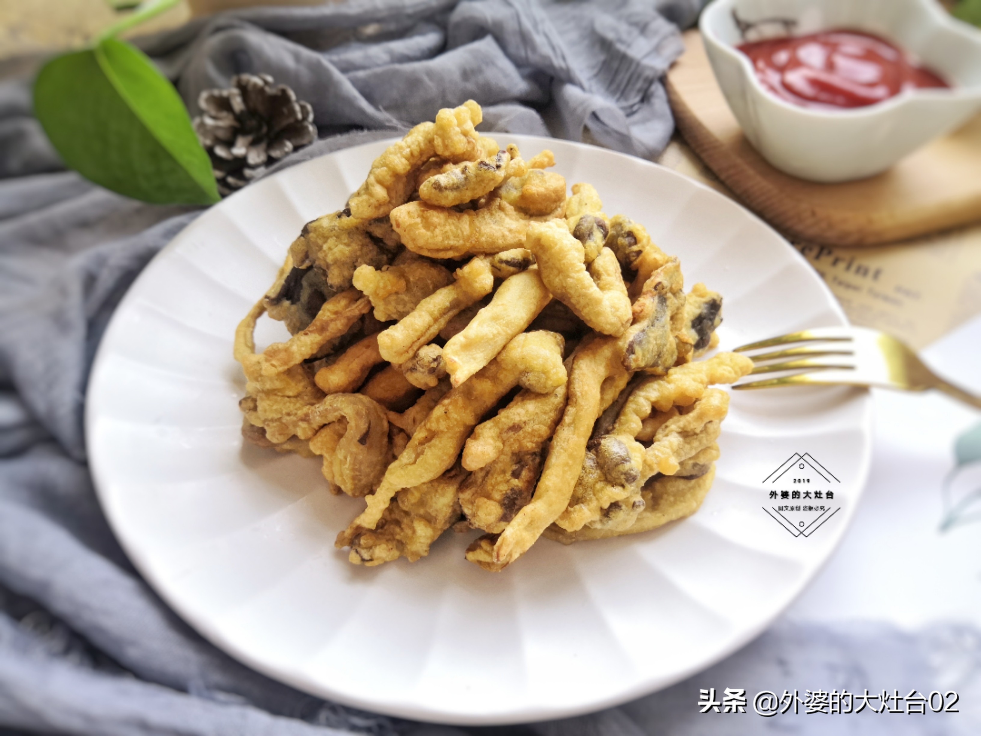 椒盐蘑菇怎么做咸香酥脆？原来下锅时间有讲究，做对了比炸鸡好吃