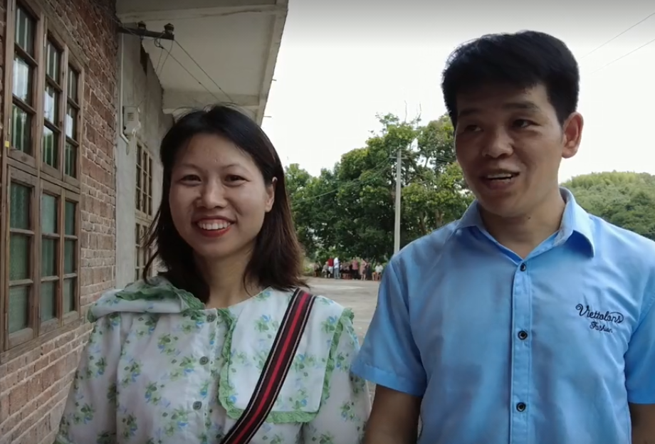 湖南男孩罗湘毅，611分报考军校被录取，喜报传来，父母笑容灿烂