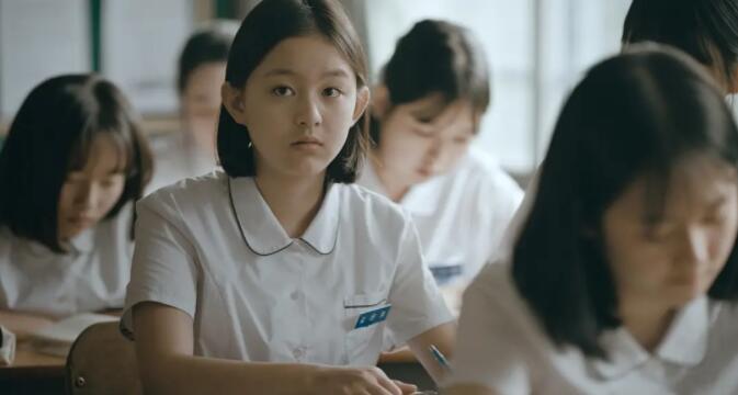韩国电影《蜂鸟》，它才是本年度的最佳青春电影