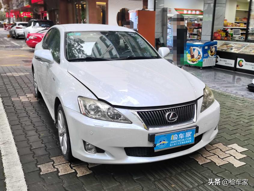 10万左右买什么车好（雷克萨斯10万左右的车）