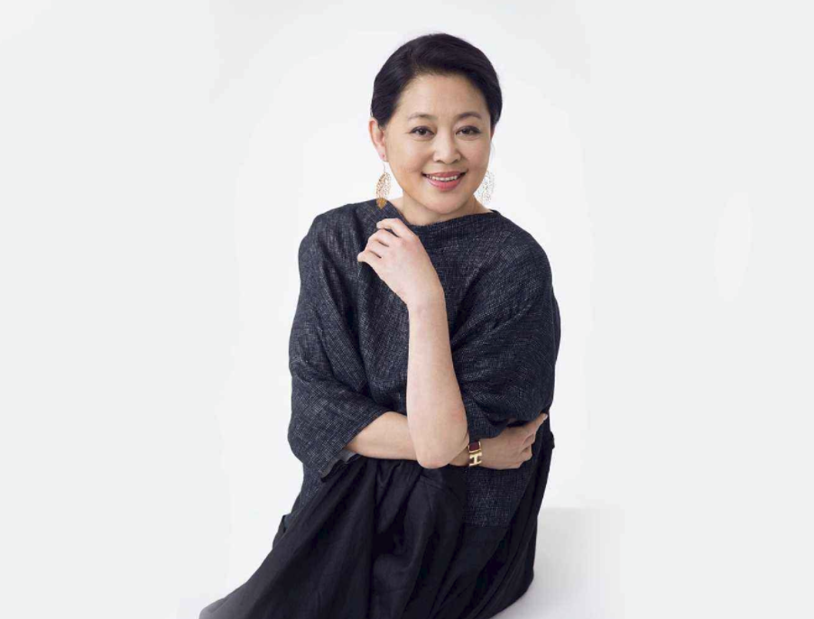 倪萍年轻时有多美?25年前旧照被指神似王祖贤,气质端庄引赞叹