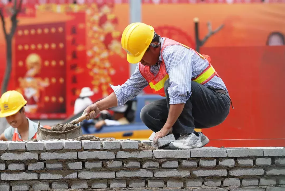 二建六大专业到底该考哪一个？这2个专业最挣钱